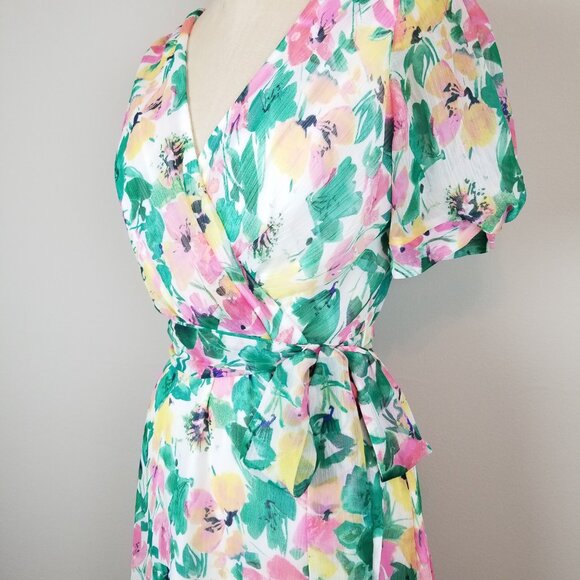 DKNY Pretty Green Floral Chiffon Faux Wrap Dress with Matching Tie Belt * Size 4 - Picture 5 of 10